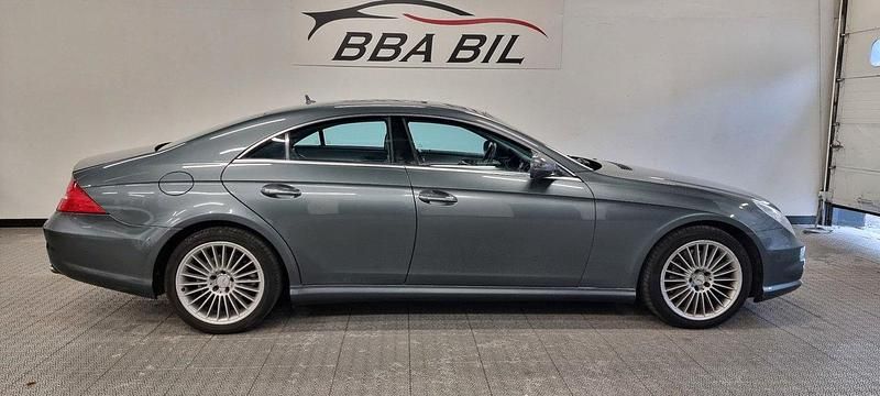 Grå Begagnad 2009 Mercedes CLS350 Sportkupé | 89 000 kr - Bild 1/4
