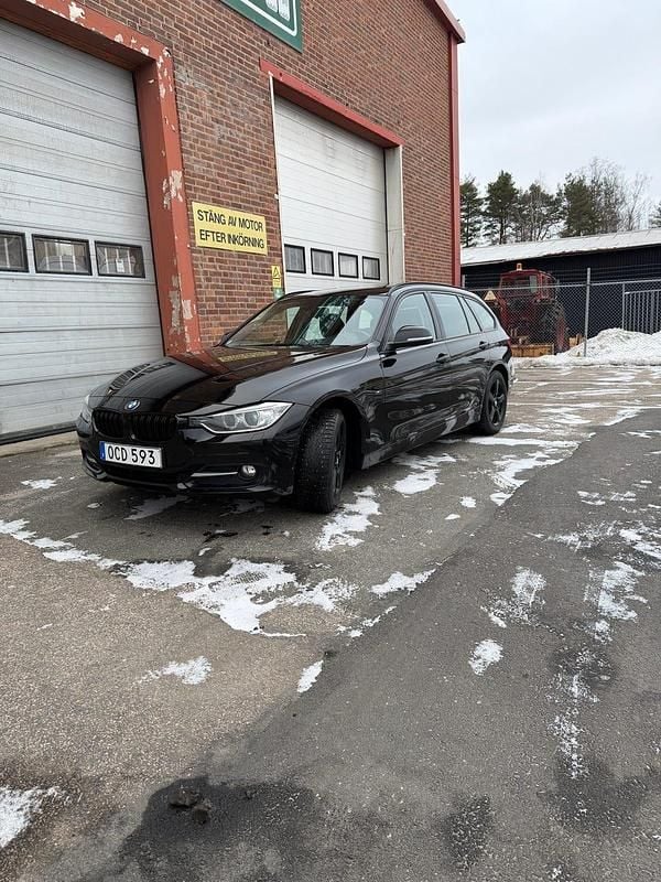 Begagnad 2014 BMW 320 Kombi | 127 000 kr (Bra pris) - Bild 1/4