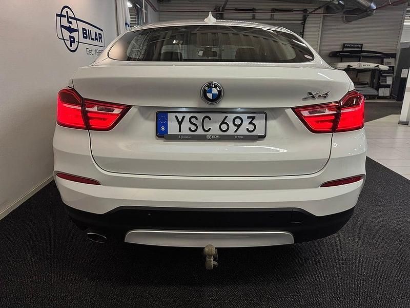 Begagnad BMW X4 Sport Line 190 HK (139 kW) 2017 Vit SUV