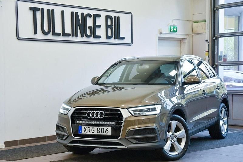 Grå Begagnad 2015 Audi Q3 Exclusive SUV | 199 800 kr (Marknadspris) - Bild 1/4