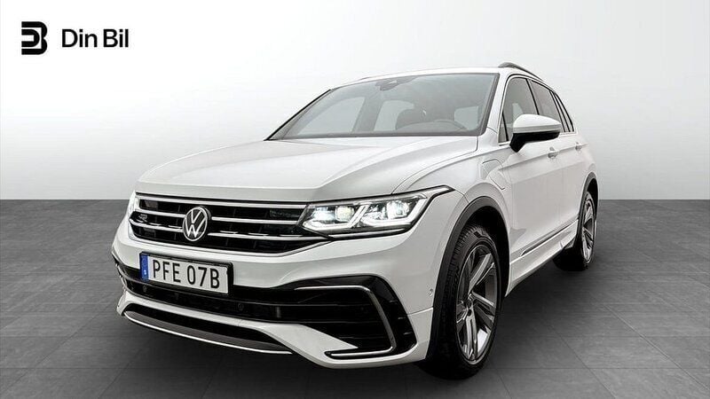 Vit (pure white) Begagnad 2023 VW Tiguan R-line SUV | 409 900 kr (Marknadspris) - Bild 1/4
