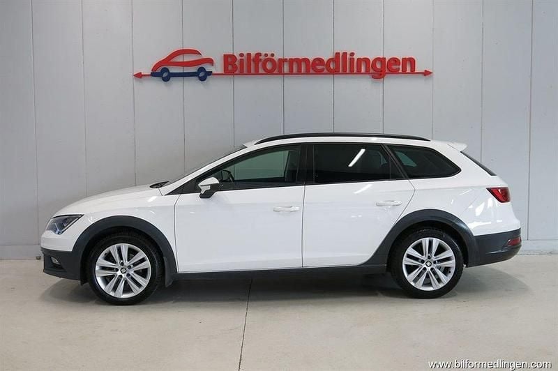 Vit samma som bilen Begagnad 2017 Seat Leon X-Perience Kombi | 129 900 kr (Marknadspris) - Bild 1/4