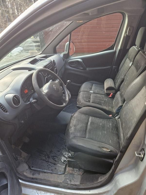 Begagnad Citroën Berlingo 90 HK (66 kW) 2010 Minibuss