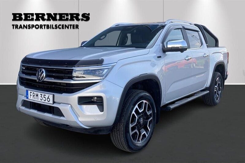 Grå Begagnad 2023 VW Amarok Style Pickup | 689 900 kr (Marknadspris) - Bild 1/3