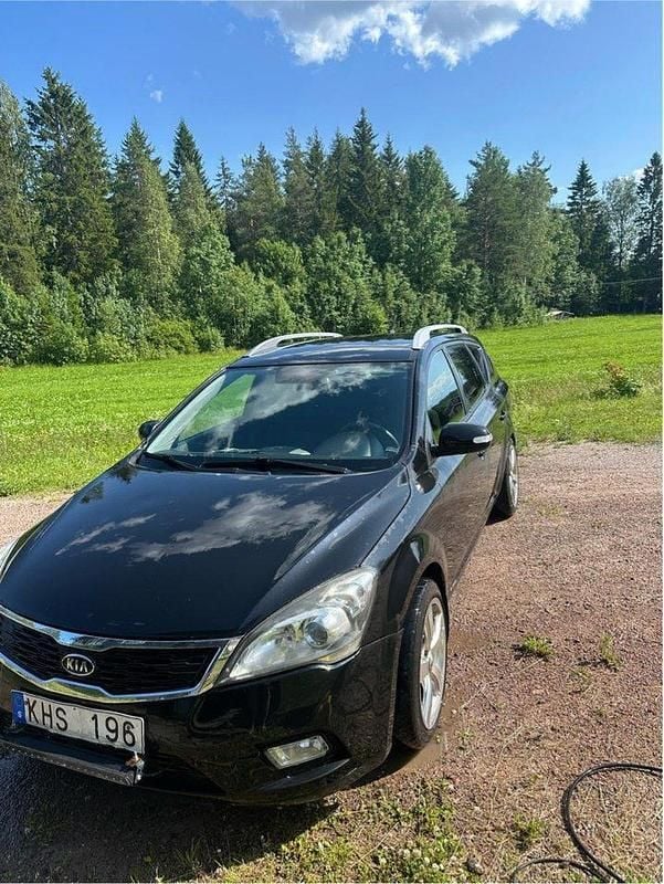 Svart Begagnad 2011 Kia Ceed Sportswagon Kombi | 26 000 kr (Marknadspris) - Bild 1/4