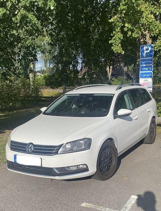 Begagnad 2011 VW Passat Kombi | 59 900 kr (Bra pris) - Bild 1/4