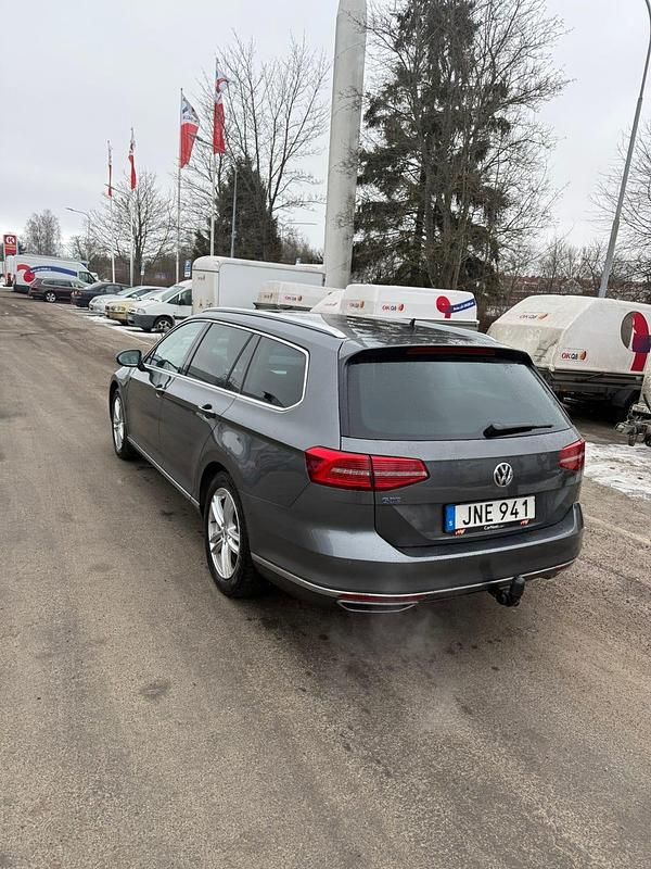 Begagnad VW Passat GTE 218 HK (160 kW) 2017 Kombi