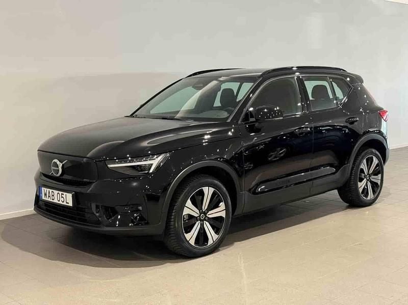 Svart Begagnad 2023 Volvo XC40 Single Motor SUV | 349 500 kr - Bild 1/1