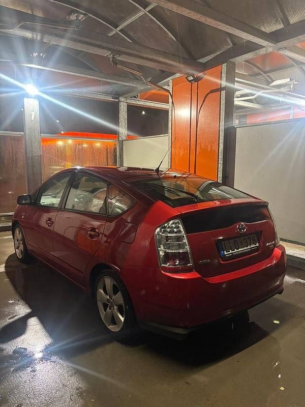 Begagnad 2008 Toyota Prius Halvkombi | 73 500 kr (Marknadspris) - Bild 1/4