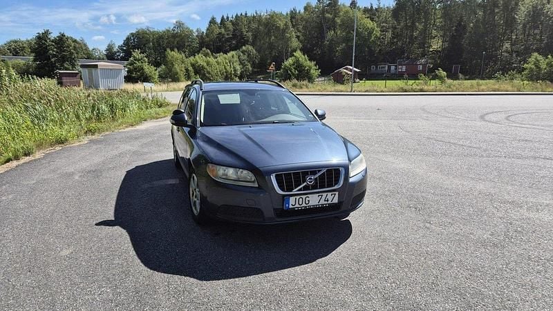Blå Begagnad 2009 Volvo V70 Kinetic Kombi | 34 900 kr (Bra pris) - Bild 1/4