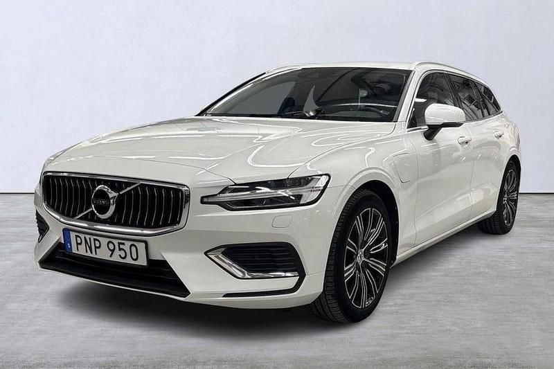 Vit Begagnad 2022 Volvo V60 Inscription Kombi | 354 900 kr - Bild 1/4