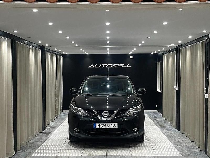 Begagnad Nissan Qashqai 131 HK (96 kW) 2017 Svart SUV