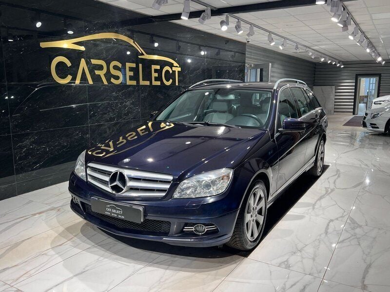 Mörkblå (blå) Begagnad 2010 Mercedes C180 Avantgarde Kombi | 89 900 kr (Marknadspris) - Bild 1/4