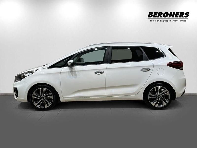 Begagnad Kia Carens Comfort 141 HK (103 kW) 2017 Vit Minibuss