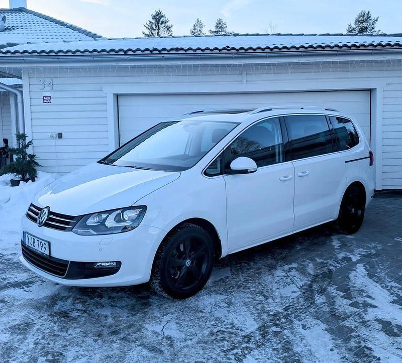 Begagnad VW Sharan 150 HK (110 kW) 2017 Minibuss