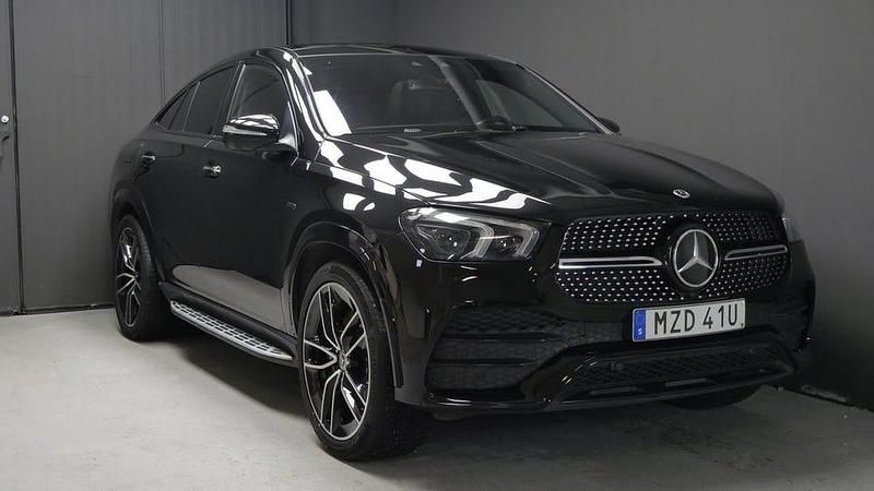 Svart Begagnad 2021 Mercedes GLE350 AMG Sportkupé | 598 800 kr (Marknadspris) - Bild 1/4