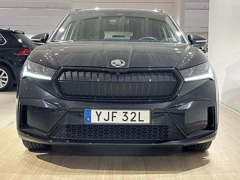 Begagnad Skoda Enyaq iV 150 kW (204 HK) 2023 Svart SUV