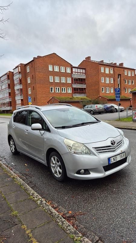 Begagnad 2010 Toyota Verso Minibuss | 57 000 kr (Dyr) - Bild 1/4