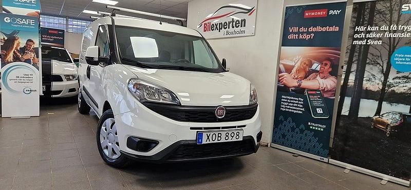 Vit Begagnad 2017 Fiat Doblò Minibuss | 89 900 kr (Marknadspris) - Bild 1/4