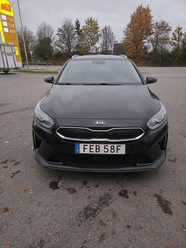Begagnad 2021 Kia Ceed Kombi | 199 000 kr - Bild 1/4