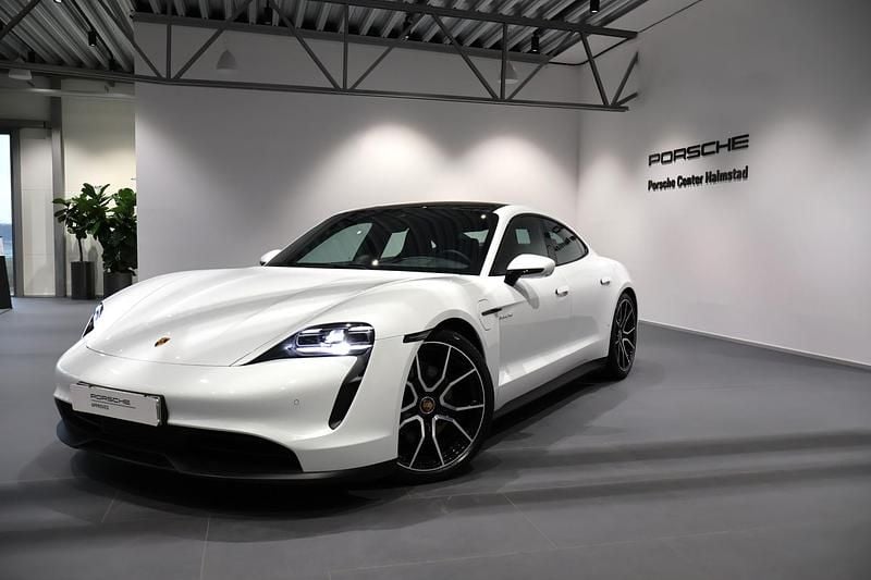 Begagnad 2022 Porsche Taycan Halvkombi | 715 000 kr - Bild 1/4