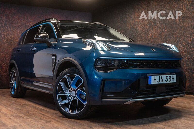 Blå Begagnad 2021 Lynk & Co 01 SUV | 268 500 kr (Marknadspris) - Bild 1/4