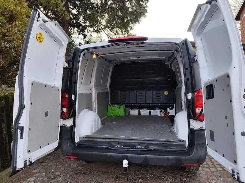 Begagnad Mercedes Vito 114 HK (83 kW) 2018 Van