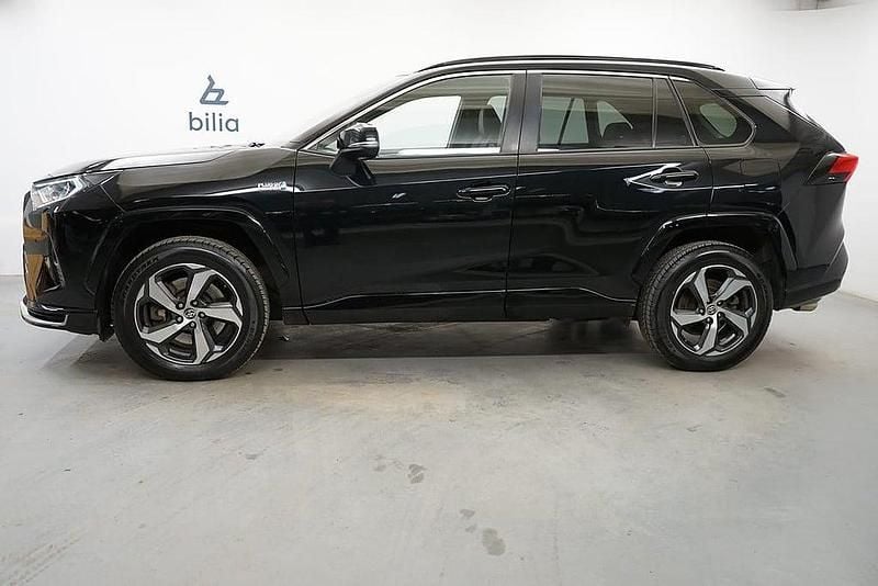 Begagnad Toyota RAV4 Hybrid 185 HK (136 kW) 2021 Svart SUV