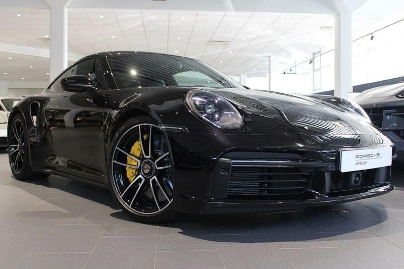 Svart Begagnad 2023 Porsche 911 Turbo S Sportkupé | 2 625 000 kr - Bild 1/4