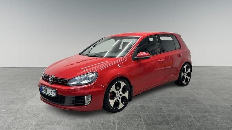 Röd Begagnad 2009 VW Golf VI GTI Halvkombi | 89 900 kr (Marknadspris) - Bild 1/4
