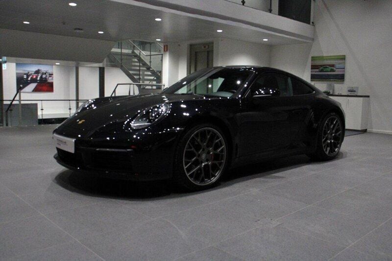 Svart Begagnad 2021 Porsche 911 Carrera S Sportkupé | 1 390 000 kr - Bild 1/4