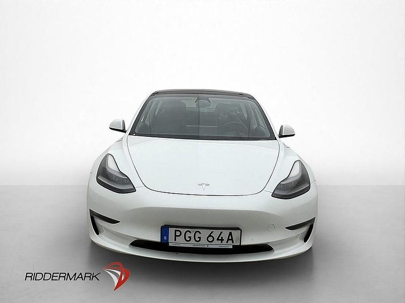 Begagnad Tesla Model 3 Long Range AWD 366 kW (498 HK) 2021 Vit Sedan
