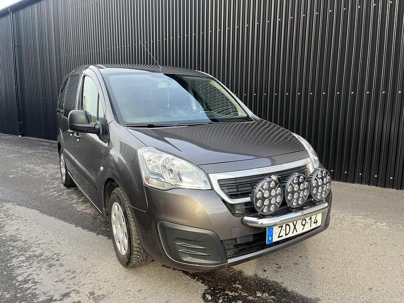 Begagnad 2018 Peugeot Partner Minibuss | 139 000 kr (Dyr) - Bild 1/3