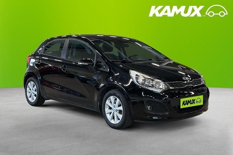 Svart Begagnad 2012 Kia Rio Halvkombi | 88 900 kr (Marknadspris) - Bild 1/3