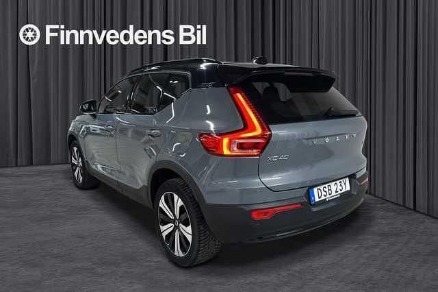 Begagnad Volvo XC40 Core 175 kW (238 HK) 2022 Grå SUV