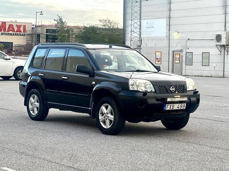 Svart Begagnad 2007 Nissan X-Trail SUV | 24 900 kr (Lite dyr) - Bild 1/4