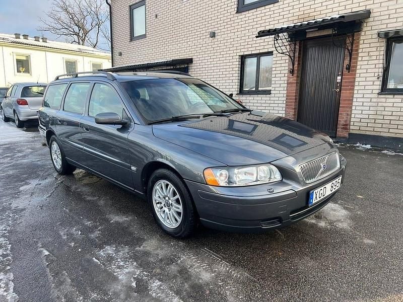 Begagnad Volvo V70 Business Edition 140 HK (102 kW) 2006 Grå Kombi