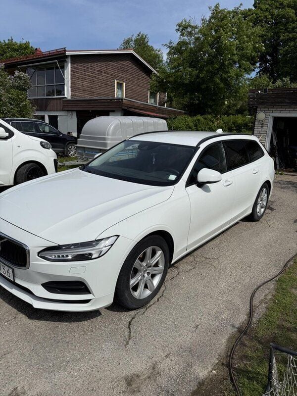 Vit Begagnad 2018 Volvo V90 Business Edition Kombi | 187 500 kr (Bra pris) - Bild 1/4