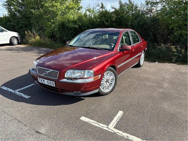 Röd Begagnad 2002 Volvo S80 Sedan | 12 500 kr (Bra pris) - Bild 1/4