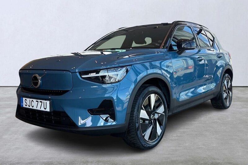 Blå Begagnad 2023 Volvo XC40 Core SUV | 419 000 kr - Bild 1/4