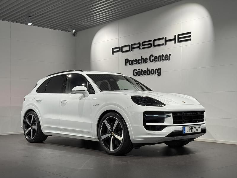 Begagnad Porsche Cayenne 2024 Vit SUV