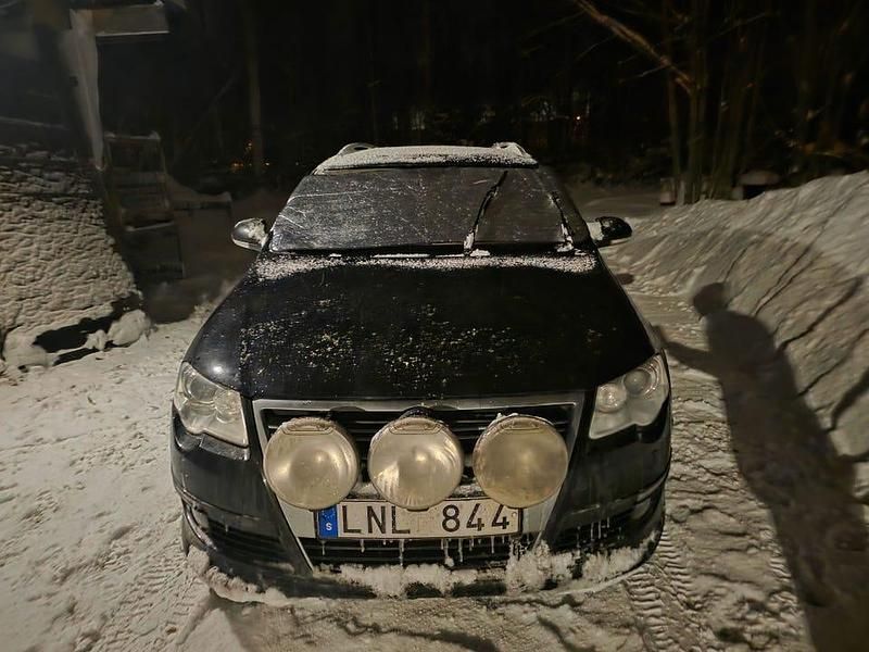 Begagnad 2010 VW Passat Kombi | 30 000 kr (Marknadspris) - Bild 1/3