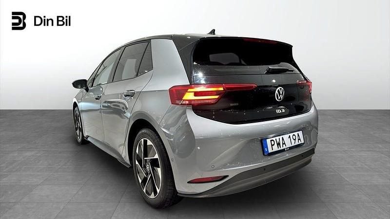 Begagnad VW ID.3 Pro Performance 150 kW (204 HK) 2023 Moonstone grey black Halvkombi