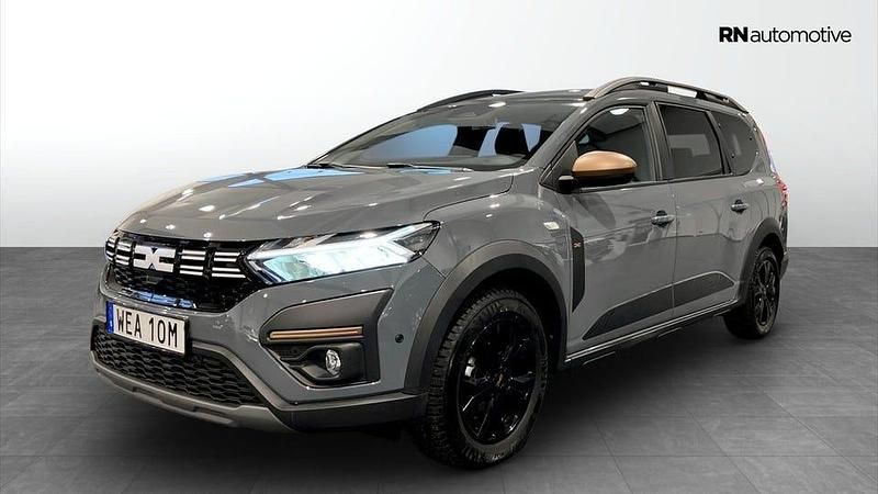 Grå Begagnad 2024 Dacia Jogger Extreme Minibuss | 289 900 kr - Bild 1/4