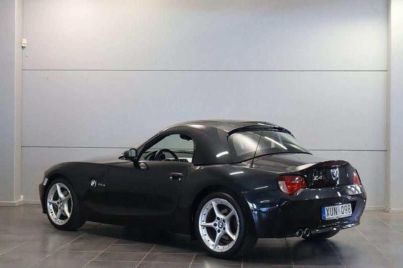 Begagnad BMW Z4 218 HK (160 kW) 2006 Svart Cab