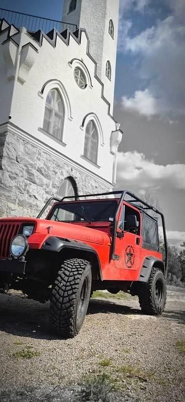 Matt röd Begagnad 1989 Jeep Wrangler SUV | 120 000 kr - Bild 1/4