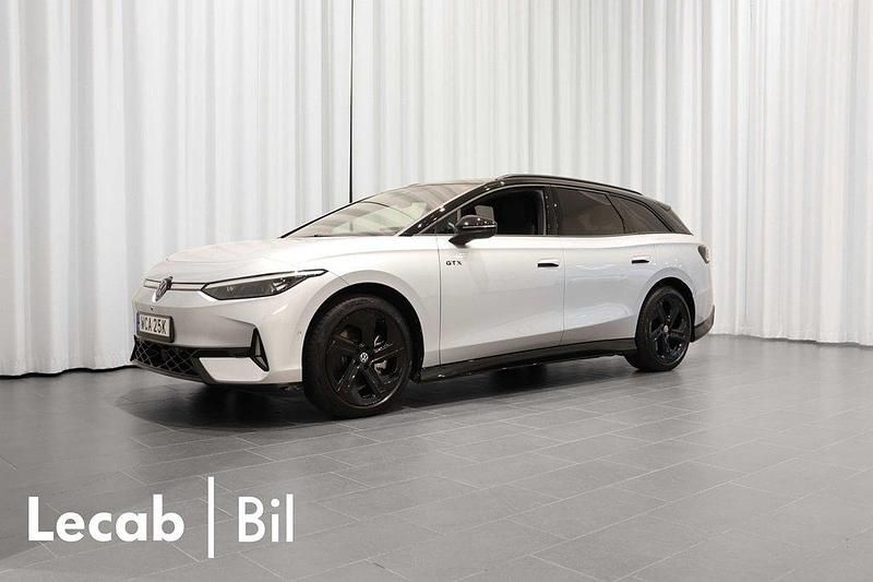 Silver (scale silver metallic bla) Begagnad 2025 VW ID.7 GTX Sedan | 609 500 kr (Bra pris) - Bild 1/4