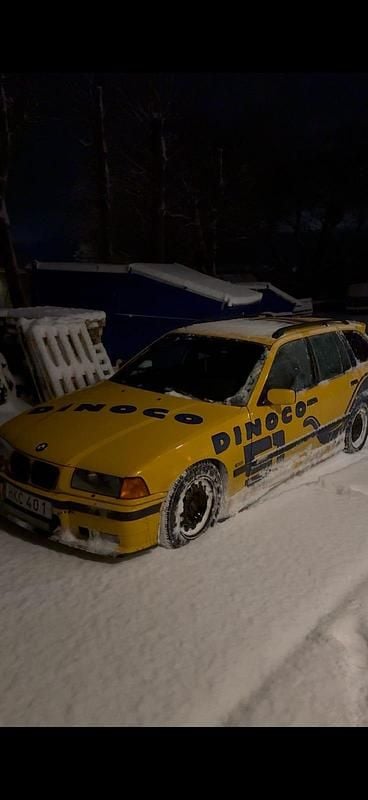 Begagnad BMW 320 150 HK (110 kW) 1999 Kombi