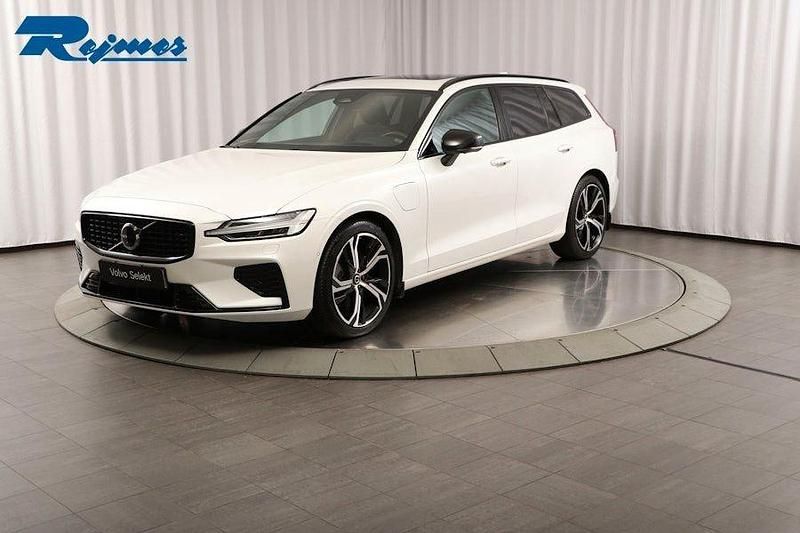 Vit Begagnad 2024 Volvo V60 Ultra Kombi | 509 900 kr - Bild 1/4