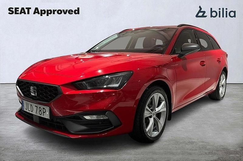 Röd Begagnad 2021 Seat Leon FR Kombi | 229 900 kr (Marknadspris) - Bild 1/4